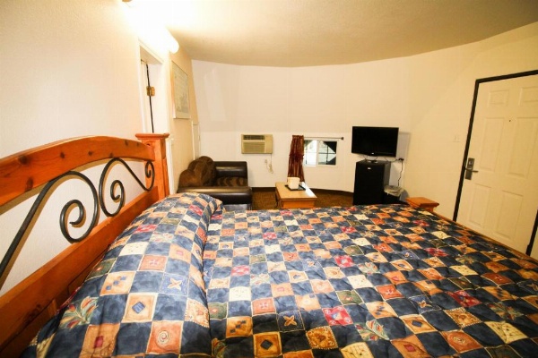 Wigwam Motel image 30